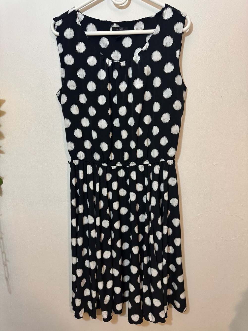 Alfani Sleeveless Black and White Polka Dot Fit and Flare Dress Size 14 - Picture 3 of 4